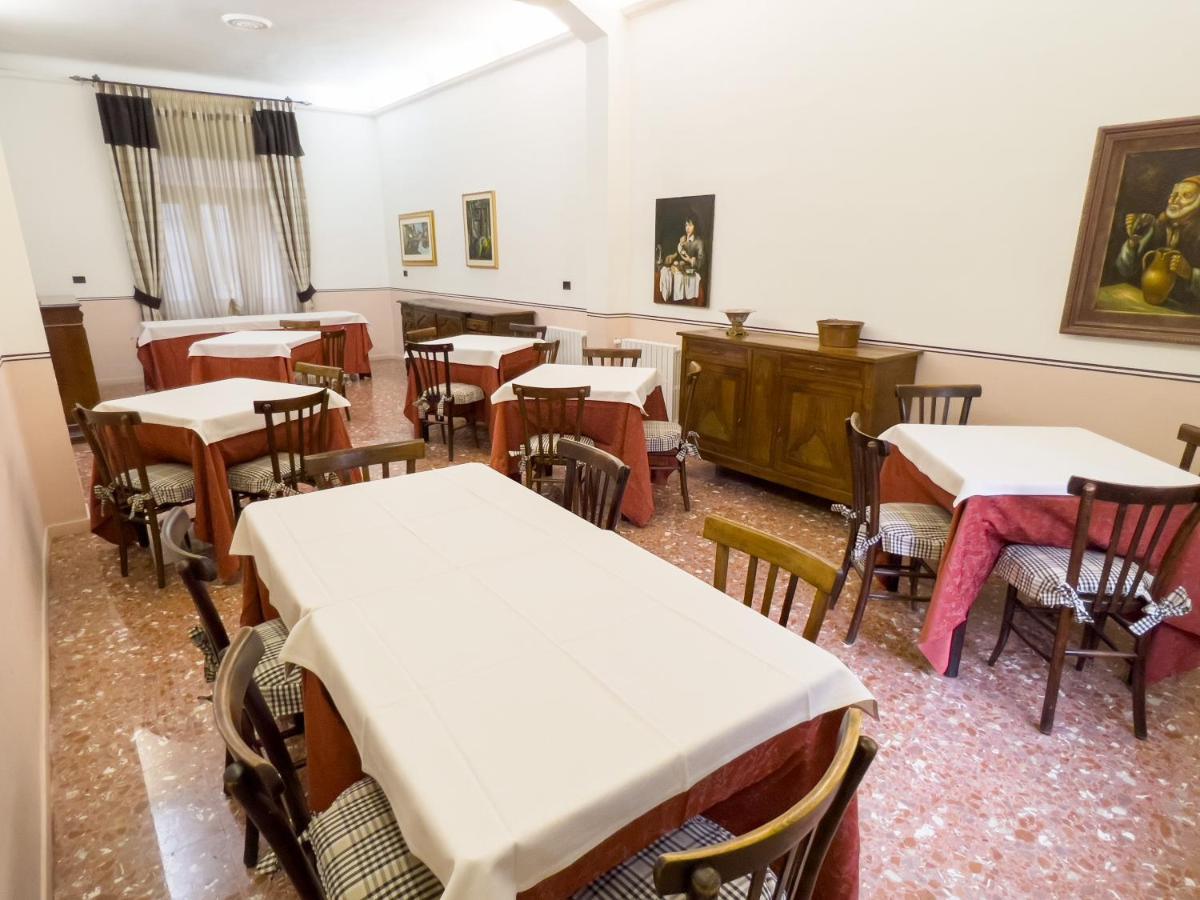 Monte Marsicano Hotel Пескассероли Экстерьер фото