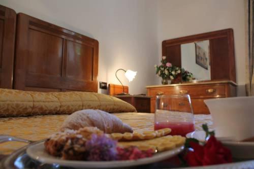 Monte Marsicano Hotel Пескассероли Экстерьер фото